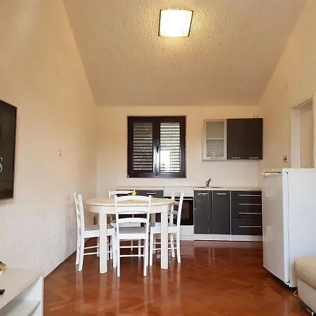 With Wifi Palit, Rab - 15365 アパート *